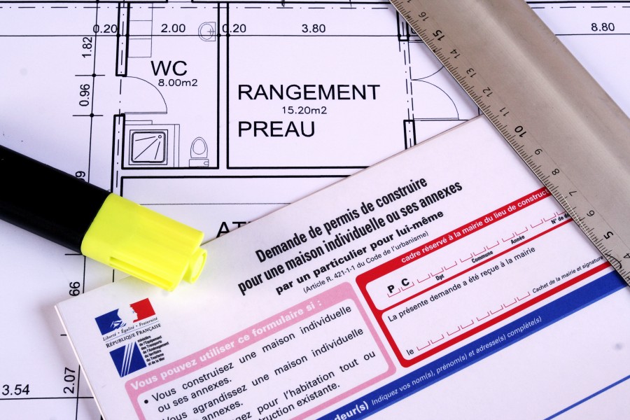 Affichage permis de construire : que dit la loi à ce sujet ?