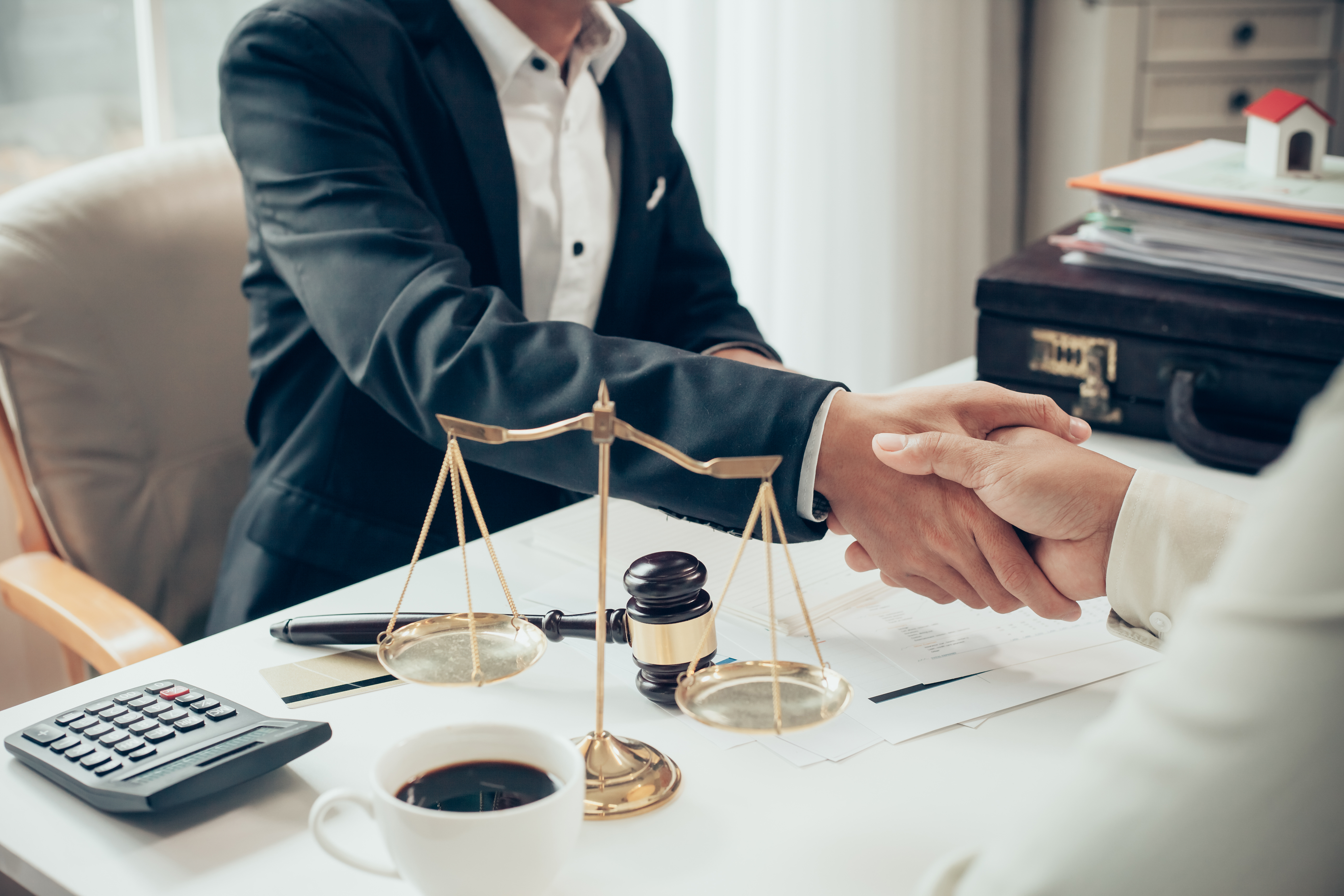 Honoraire avocat : quels sont les tarifs des professionnels de justice ?